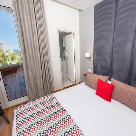 Hotel Mediterranee Калви Екстериор снимка