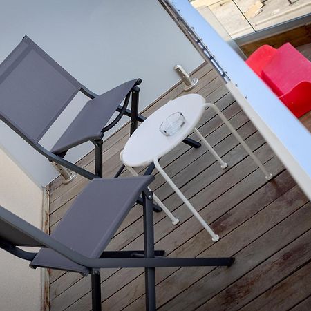 Hotel Mediterranee Калви Екстериор снимка