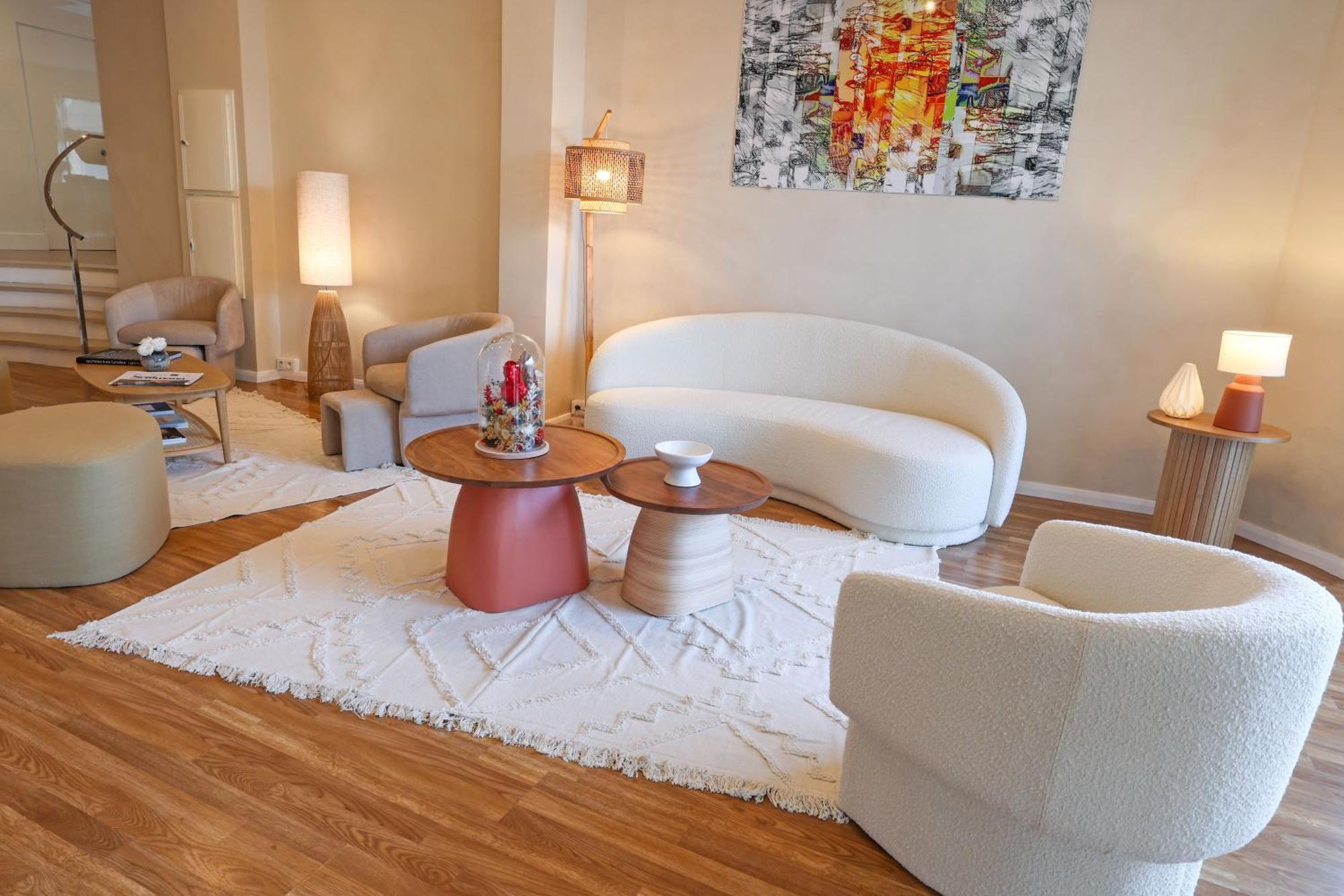 Hotel Mediterranee Калви Екстериор снимка