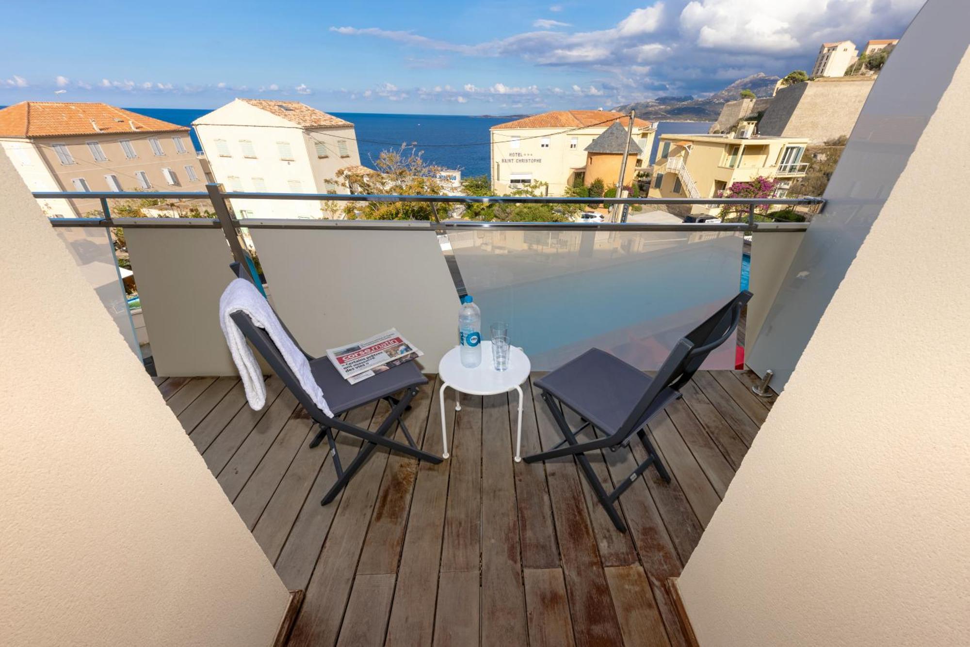 Hotel Mediterranee Калви Екстериор снимка