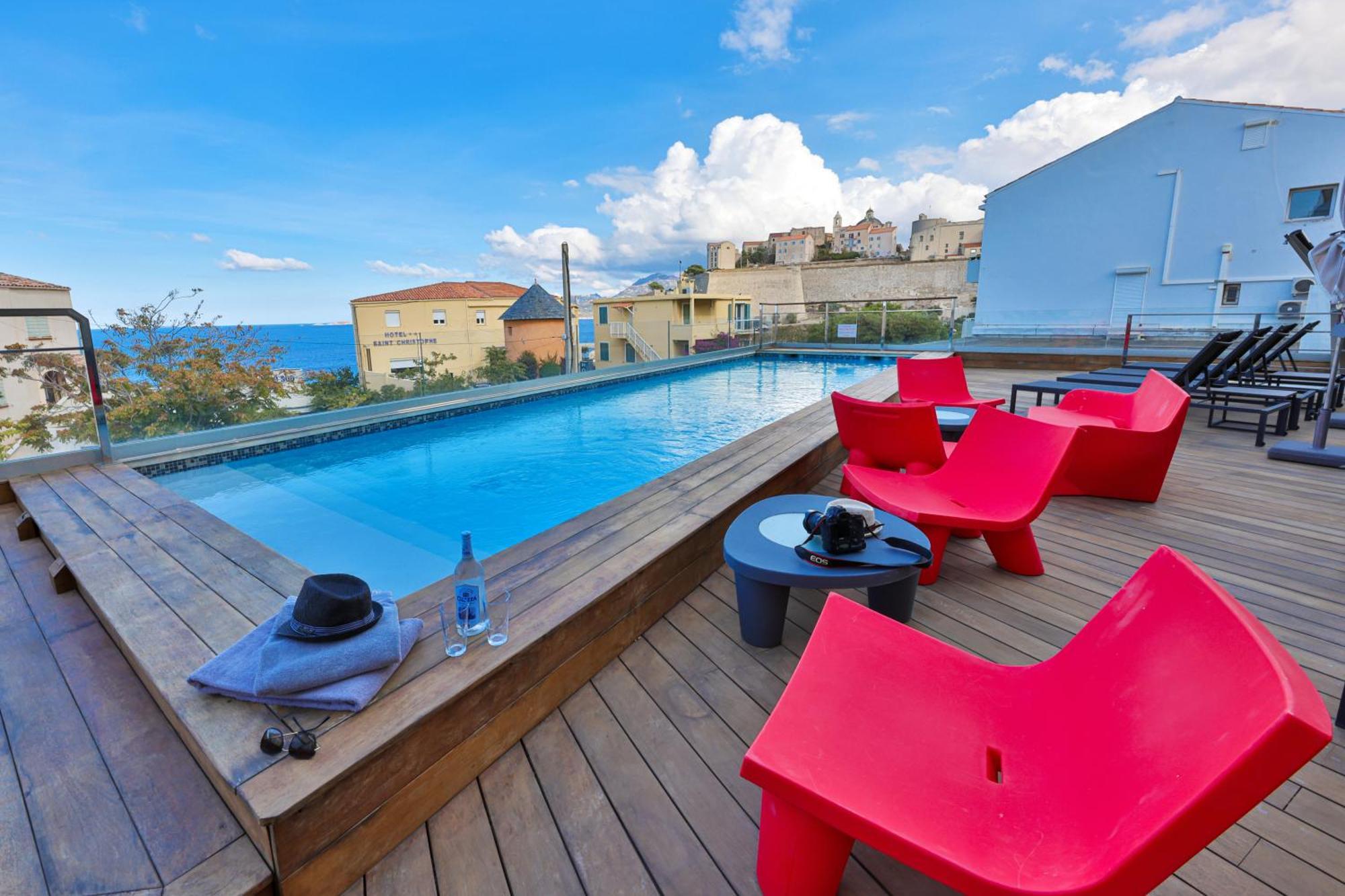 Hotel Mediterranee Калви Екстериор снимка