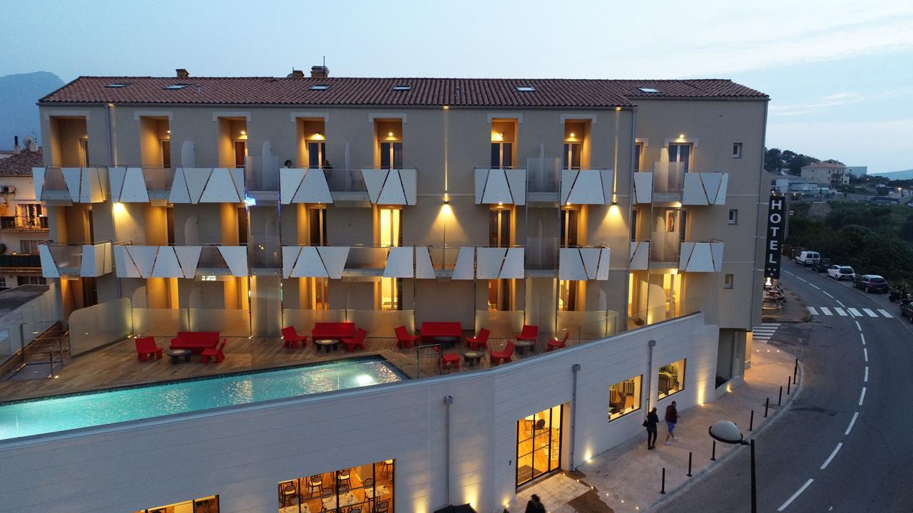 Hotel Mediterranee Калви Екстериор снимка